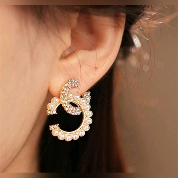 Chanel Style Earrings - Picture 6 of 8